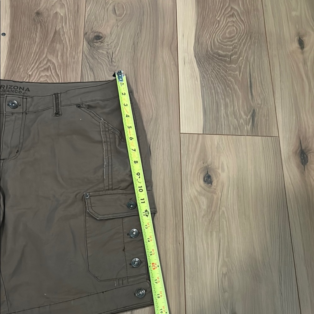 Arizona Jean Company Brown Cargo Shorts Practical Cotton Design - Picture 4 of 8